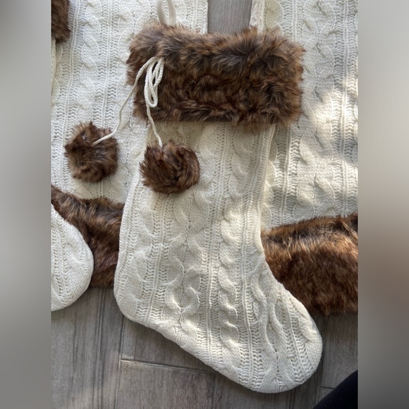 Tree Skirt and 2 Matching Stockings - Picture 2 of 5